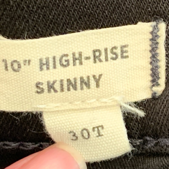 Madewell Black 10” High Rise Button Fly Skinny Jean Size 30T - Picture 6 of 7